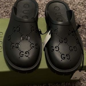 Mens Gucci slip on sandals